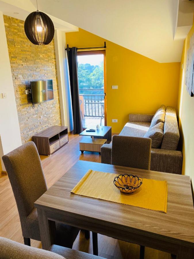 Apartmani Borova 2 Veliko Gradište Exterior foto