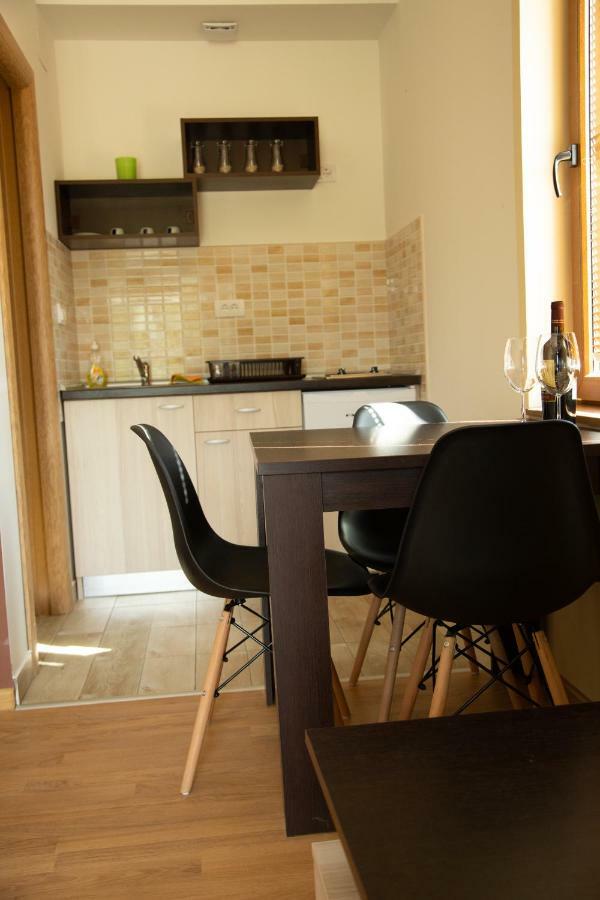 Apartmani Borova 2 Veliko Gradište Exterior foto