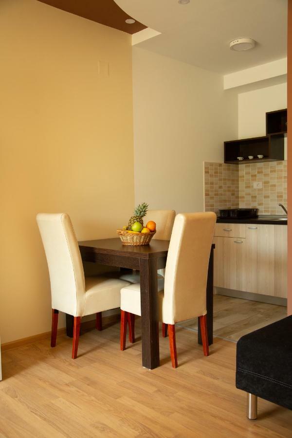 Apartmani Borova 2 Veliko Gradište Exterior foto